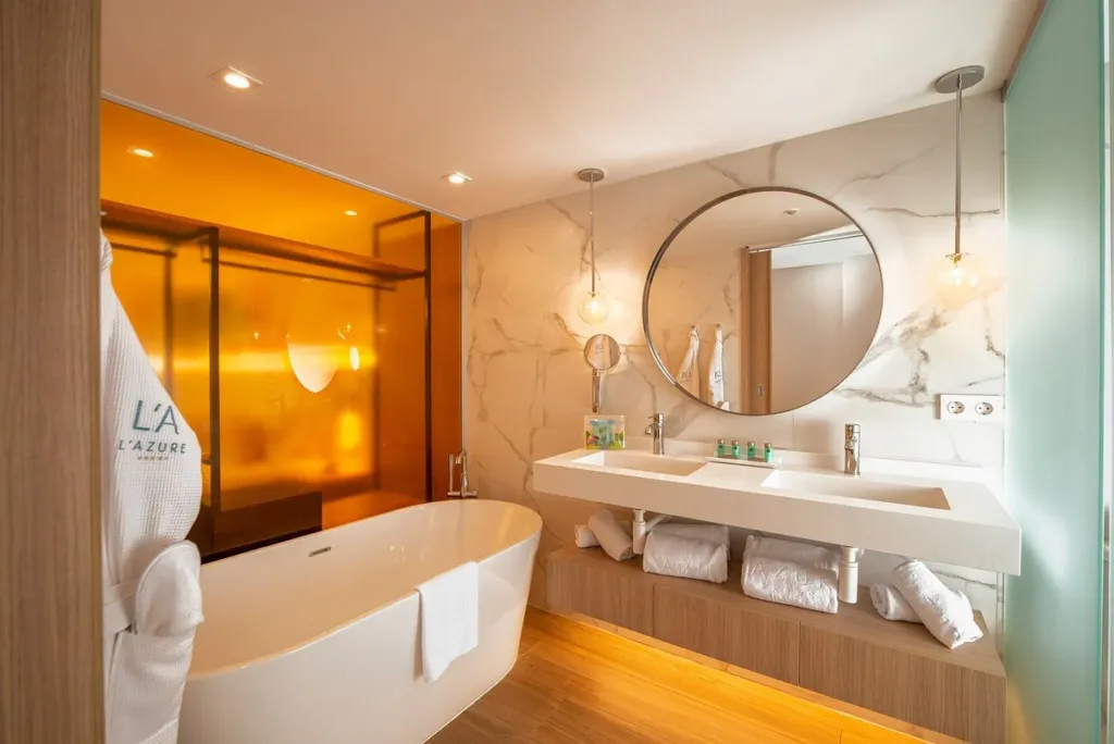 l-azure-hotel_11