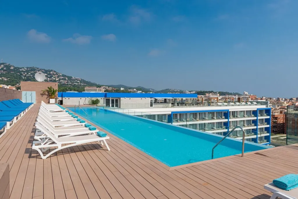 l-azure-hotel_7 (1)